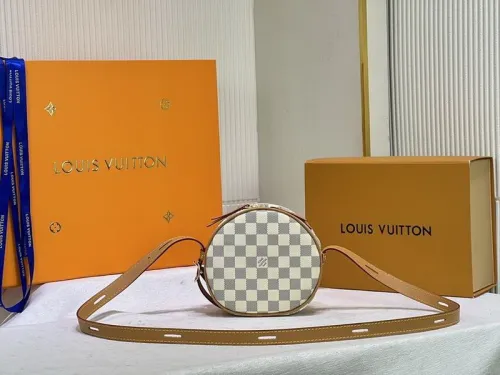 LV Hangbags AAA Women-790