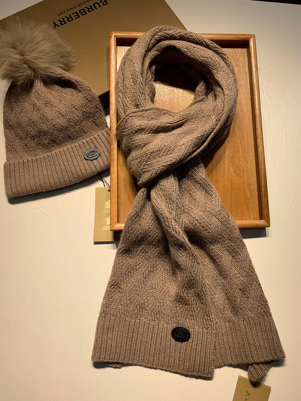 Burberry Wool Cap Scarf AAA-027