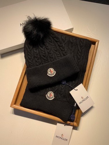 Moncler Wool Cap Scarf AAA-289