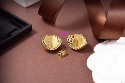 B Earring-047
