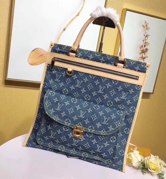 LV Hangbags AAA Women-632