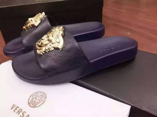 Versace Men slippers AAA-026