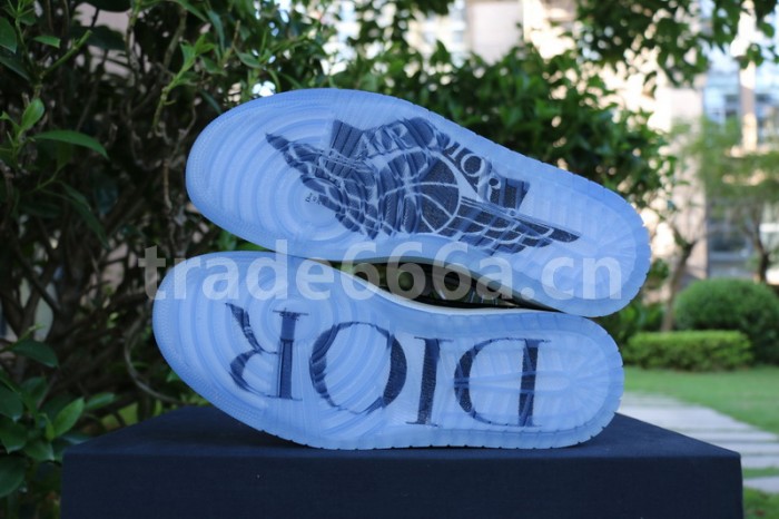 Authentic Dior x Ai Jordan 1 Low Top (with dior boxes)
