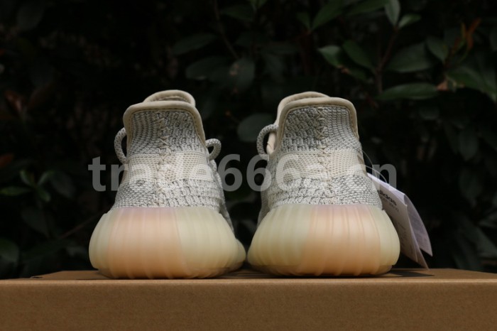 Authentic Yeezy 350 V2“Lundmarks” full reflective