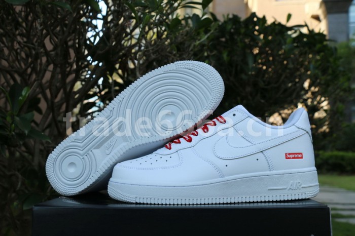 Authentic Supreme x Nike Air Force 1 Low