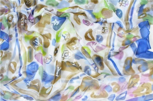 LV Silk Scarf AAA-009