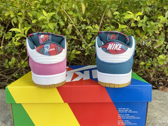 Authentic Parra x Nike SB Dunk Low  DH7695-100