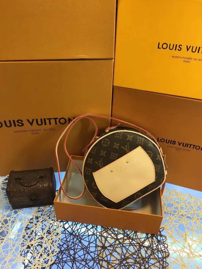 LV Hangbags AAA-112