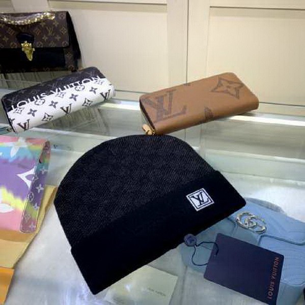 LV Wool Cap Scarf AAA-076