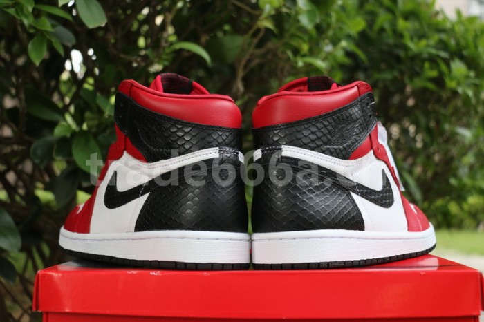 Authentic Air Jordan 1 High OG WMNS “Satin Snake”