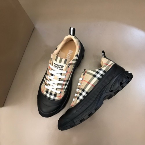 Burberry men shoes 1：1 quality-281