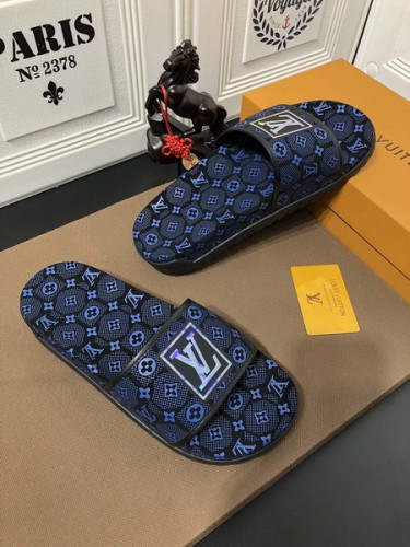 LV men slippers AAA-560