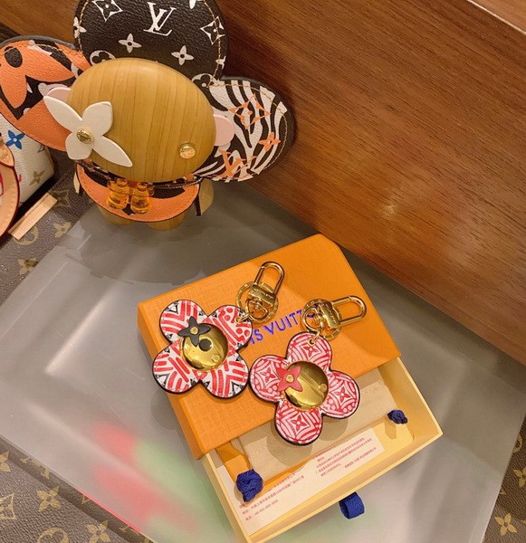 LV Keychains-020