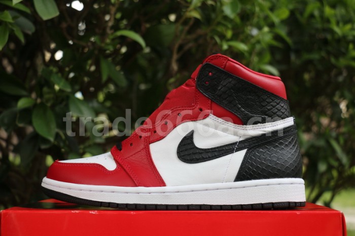 Authentic Air Jordan 1 High OG WMNS “Satin Snake”