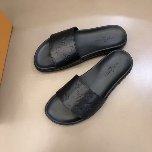 LV men slippers AAA-687