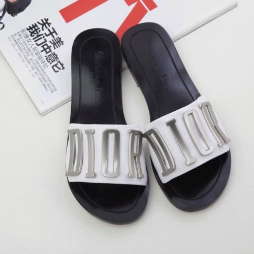 Dior women slippers AAA-011(35-42)