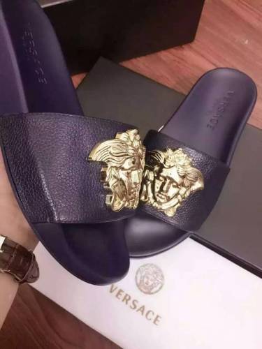 Versace Men slippers AAA-026