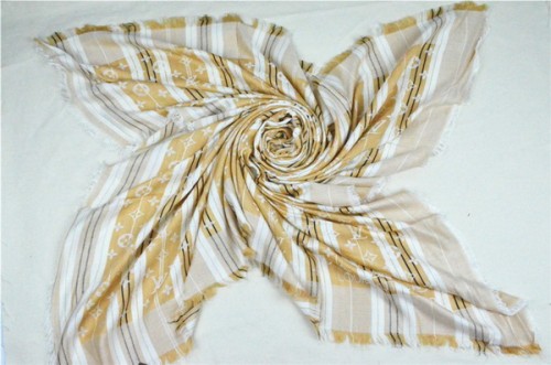 LV Silk Scarf AAA-109