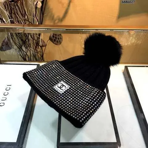 CHAL Wool Cap Scarf AAA-073