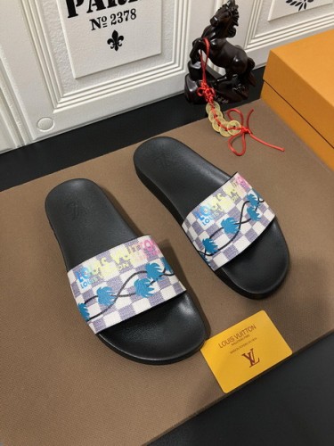 LV men slippers AAA-557