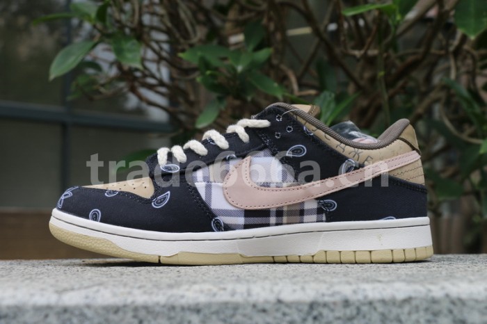 Authentic Travis Scott x Nike Dunk SB