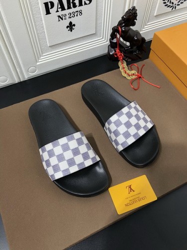 LV men slippers AAA-556
