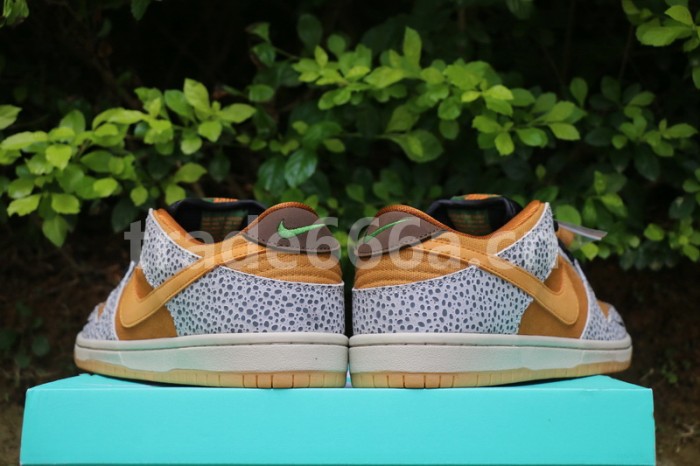 Authentic Nike SB Dunk Low “Safari”