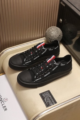 Moncler Men shoes 1：1 quality-044