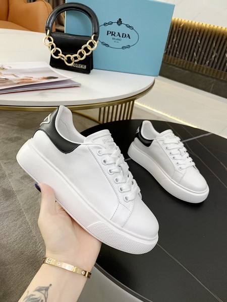 Prada women shoes 1：1 quality-209