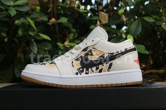 Authentic Air Jordan 1 Low CJ4152-101