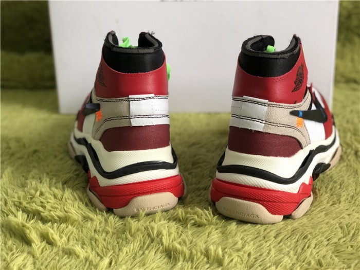 B 17FW Tripe-S High End Sneaker-018