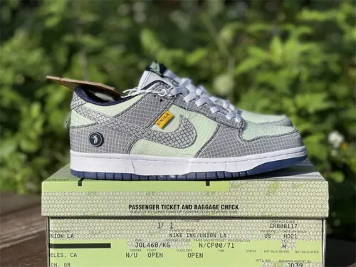 Authentic Union x Nike Dunk Low  DJ9649-401