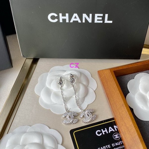 CHAL Earring-682