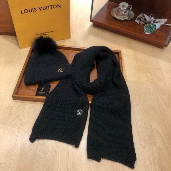 LV Wool Cap Scarf AAA-213