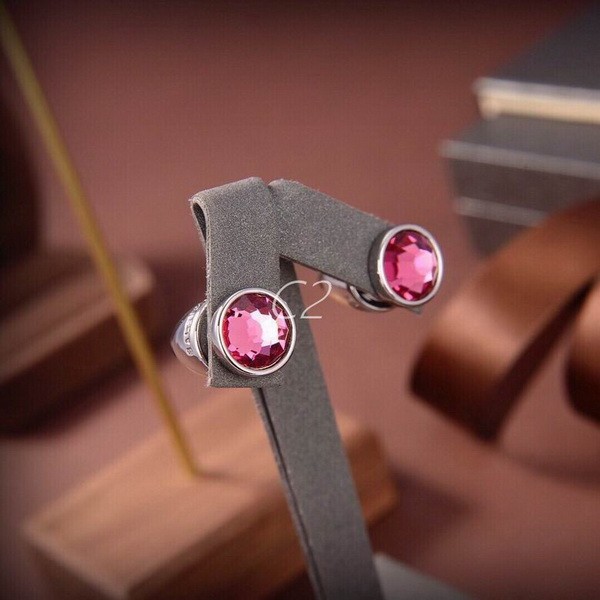 B Earring-001