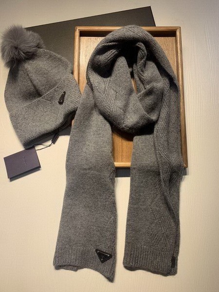 Prada Wool Cap Scarf AAA-085