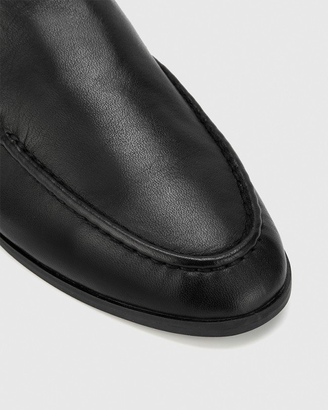 wittner black mules