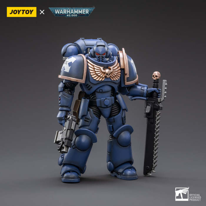 JoyToy Warhammer 40k – Ultramarines Outrider – Figurine 1/18, 8,5 Cm, Articulée