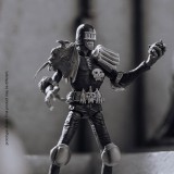 HIYA EMJ0201 Exquisite Mini 1/18 2000AD Death Judge BW Color