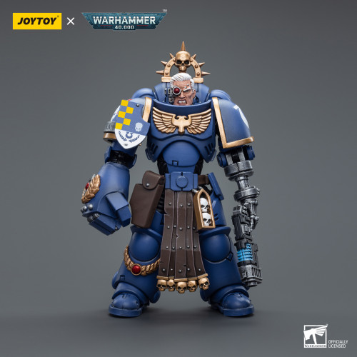 JOYTOY JT7677  Warhammer 40k 1: 18  Ultramarines Lieutenant with Power Fist