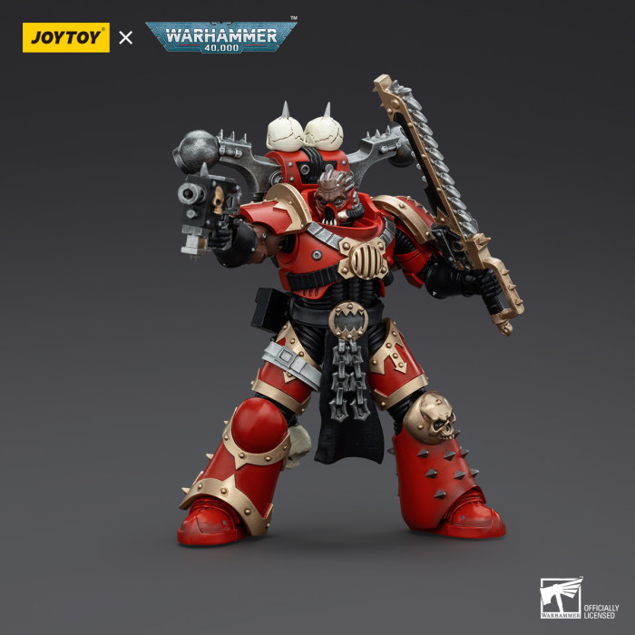 JOYTOY 1/18 Statuetta giocattolo Warhammer 40,000, World Eaters Khorne Berzerker with Eviscerator Chainaxe, 13cm Figura da collezione,15 anni e più, La scelta perfetta per fan e collezionisti