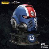 JOYTOY  Warhammer 40k 1: 1 Ultramarines Lieutenant Titus' MKX Helmet & Display Stand