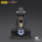 JOYTOY  Warhammer 40k 1: 1 Ultramarines Lieutenant Titus' MKX Helmet & Display Stand