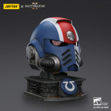 JOYTOY  Warhammer 40k 1: 1 Ultramarines Lieutenant Titus' MKX Helmet & Display Stand
