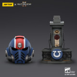 JOYTOY  Warhammer 40k 1: 1 Ultramarines Lieutenant Titus' MKX Helmet & Display Stand