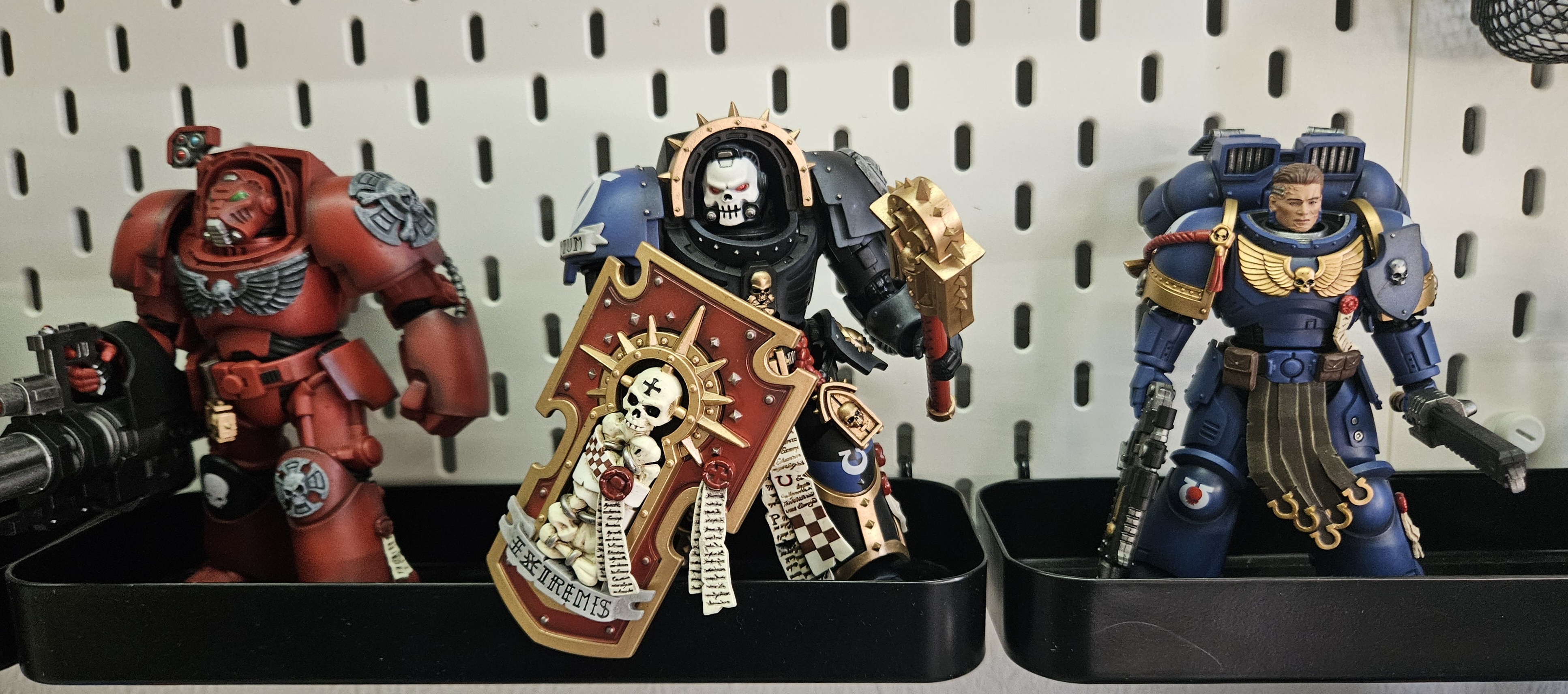 JoyToy Warhammer 40k SM2 Brother Chairon Reviews : JOYTOY