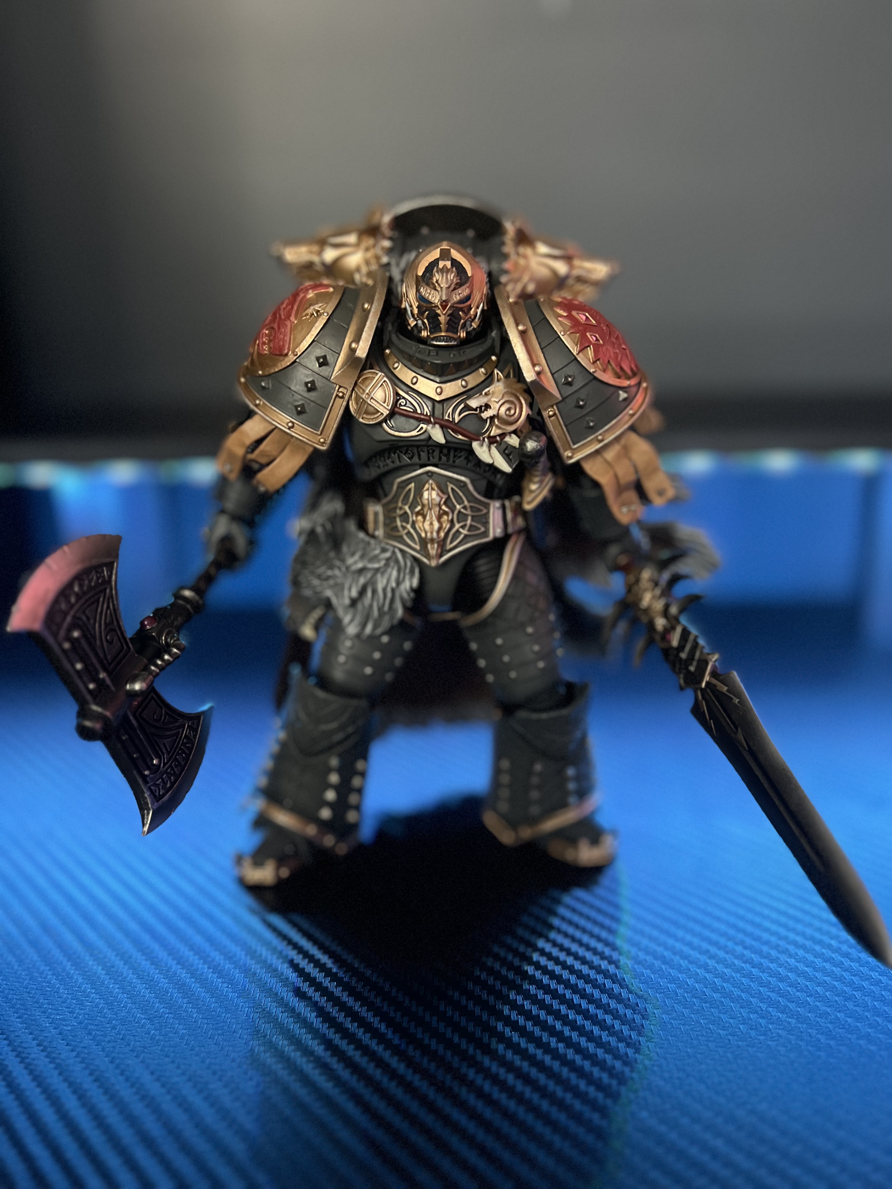 Reviews : JOYTOY JT6137 Warhammer The Horus Heresy 1:18 Space