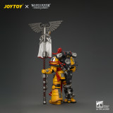 JOYTOY JT05220 Warhammer The Horus Heresy 1:18 Imperial Fists Herald Consul with Standard and Bolt Pistol