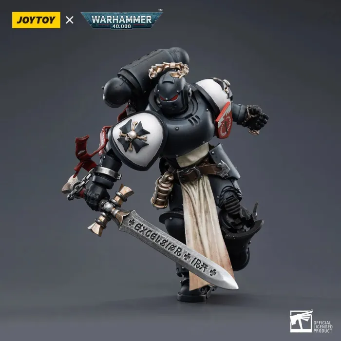 JOYTOY Warhammer 40k 1: 18 Black Templars Marshal Primaris Sword Brethren and Emperors Champion