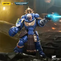 JOYTOY JT7677 Warhammer 40k 1: 18 Ultramarines Lieutenant with Power Fist
